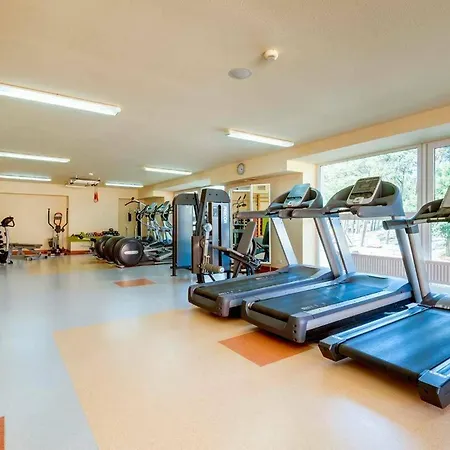 Akces Medical Fit&spa Basen, Sauna, Jacuzzi I Siłownia W Cenie