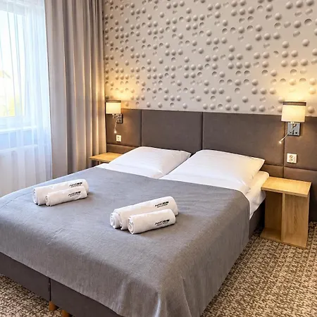 Akces Medical Fit&spa Basen, Sauna, Jacuzzi I Siłownia W Cenie Ośrodek wypoczynkowy 3*