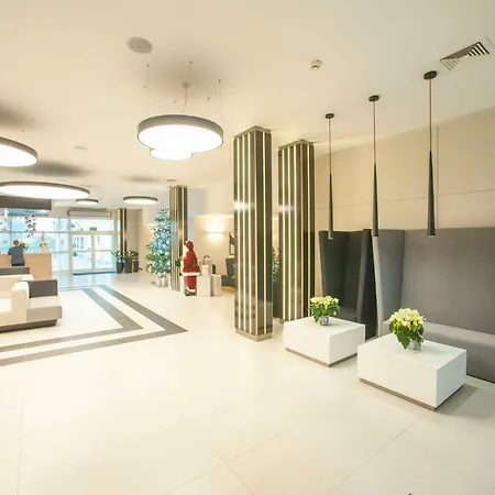 Akces Medical Fit&spa Basen, Sauna, Jacuzzi I Siłownia W Cenie Dźwirzyno