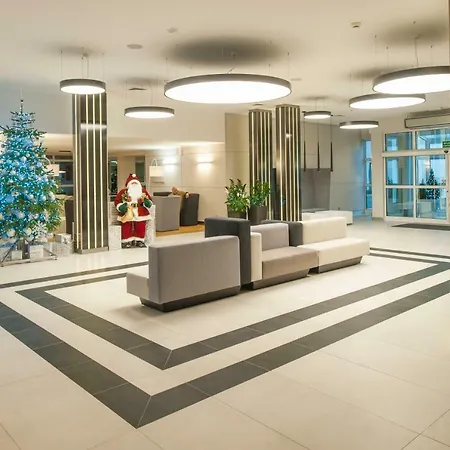 Akces Medical Fit&spa Basen, Sauna, Jacuzzi I Siłownia W Cenie
