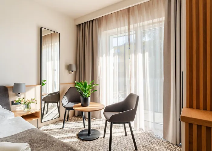 Akces Medical Fit & 3* 드지비르지노